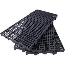 PISO ESTRADO PLASTICO PRETO 250X500X25MM.